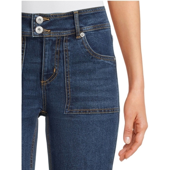 No Boundaries Juniors' Low Rise Extended Tab Flare Jeans, Sz 5 - Picture 5 of 13